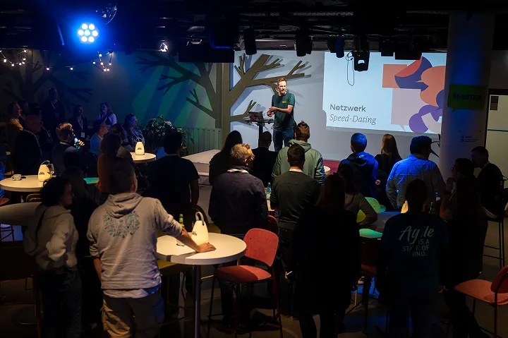 Networking-Abend mit Speed-Dating-Format bei einer früheren T4AT-Ausgabe